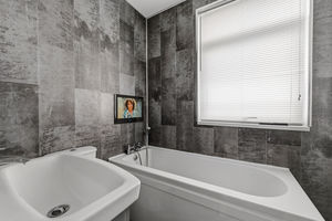 Photo 26- click for photo gallery